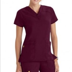 WonderWink maroon/wine colored scrub set